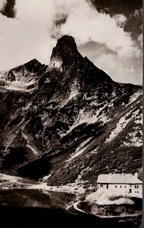 Vysoké Tatry - Chata pod Jastrabou vežou pri Zelenom plese