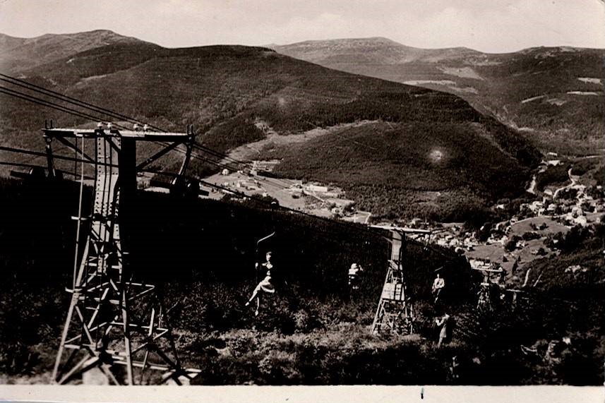 Krkonoše - Špindlerův Mlýn. Lanovka na Pláň