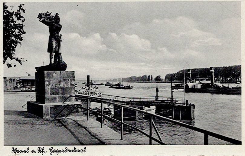 Worms Hagendenkmal am Hafen mit Anlegestelle Kat. Worms