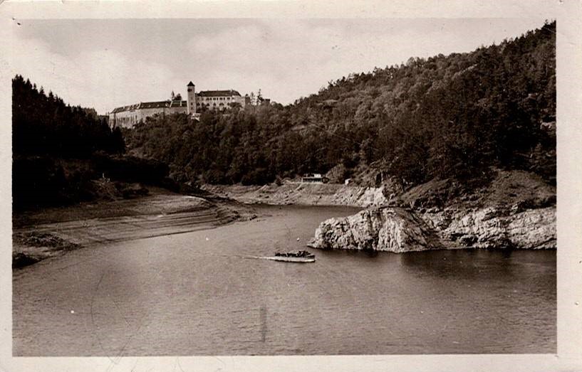 Hrad Bítov nad Vranovskou přehradou
